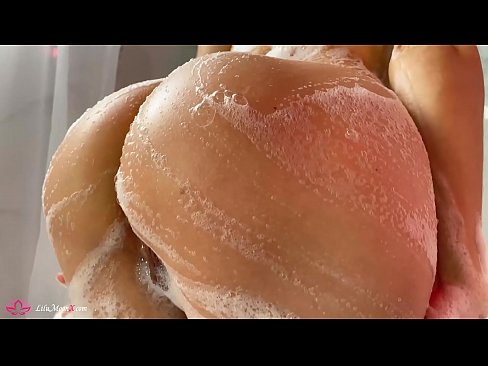 ❤️ Zeshkania masturbon pidhin me vibrator deri në orgazmë intensive në dush ❤️❌ Porno e bukur tek ne